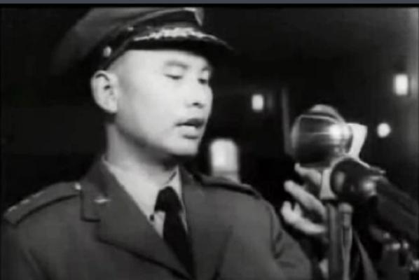1957年，解放军副师长驾驶小船跑到台湾，毛主席大怒，立即叫来罗瑞卿处理此事，罗