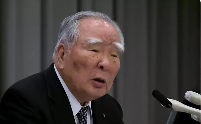 “我就是死，也不会向中国市场低头！”2018年，铃木以1块钱的价格，把铃木50%