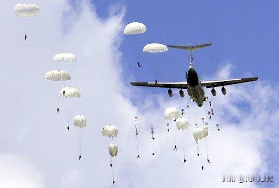 航空遇难时死亡率接近100%，可为什么宁愿如此，也不给乘客一个跳伞自救的机会？