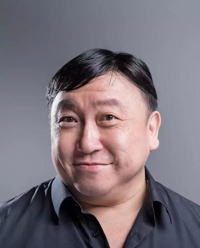 被邱淑贞公开指控「做了不可原谅的事」后，王晶闭嘴了20年。这沉默，比当年把她捧