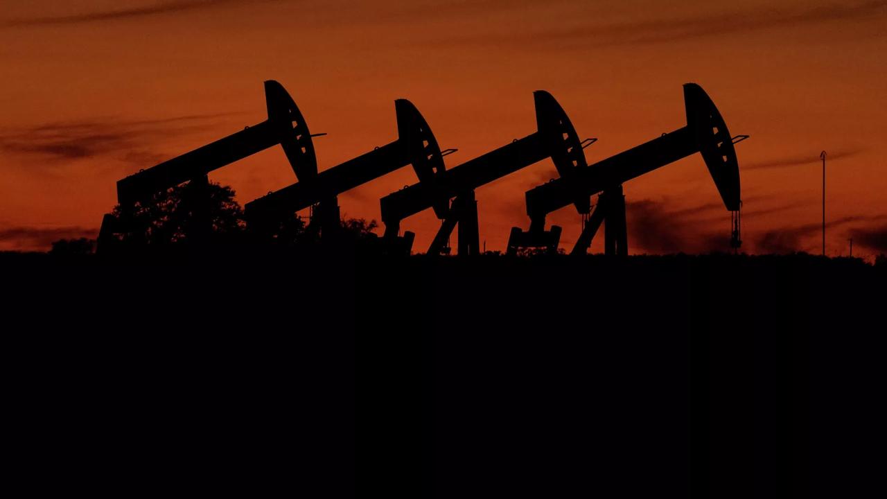 在高价格水平下，美国加大油气出口赚钱。都以为只是俄罗斯享受了高油价的好处，没