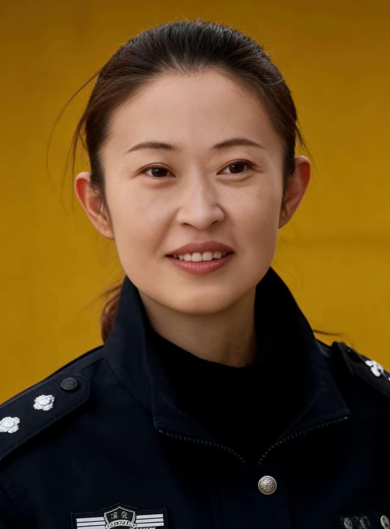 龚代莉，女，1979年出生（牺牲于2022年，年仅43岁），生前系四川省雅安市石