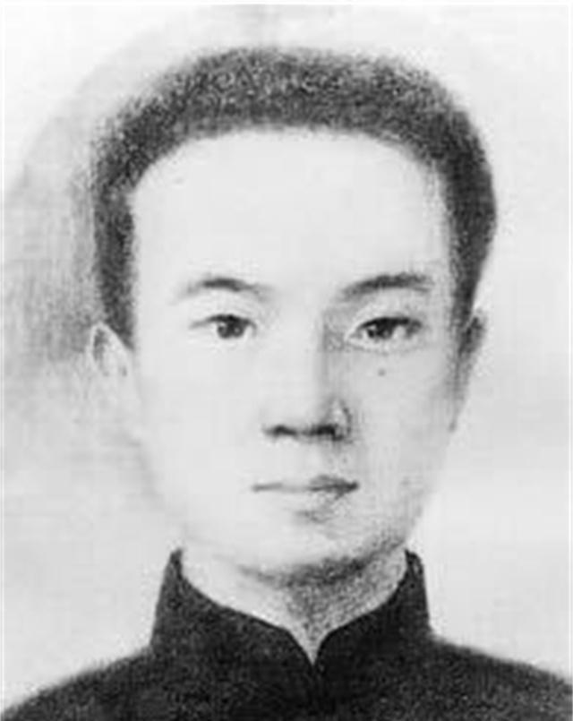 1938年，特务去实验小学抓地下党杨文海，谁知刚到校门口，恰巧就碰上了杨文海。