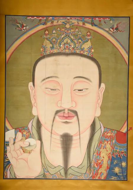 1955年，山西一干部路过一村庄，正好碰见老道士为村民做法事。他走进一看，突然大