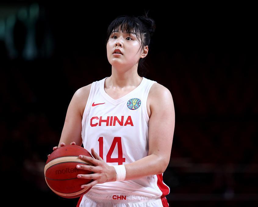 突发变故！李月汝再次抱憾无缘世界杯，这锅真不能甩给宫鲁鸣！有无这位顶级内线大闸坐