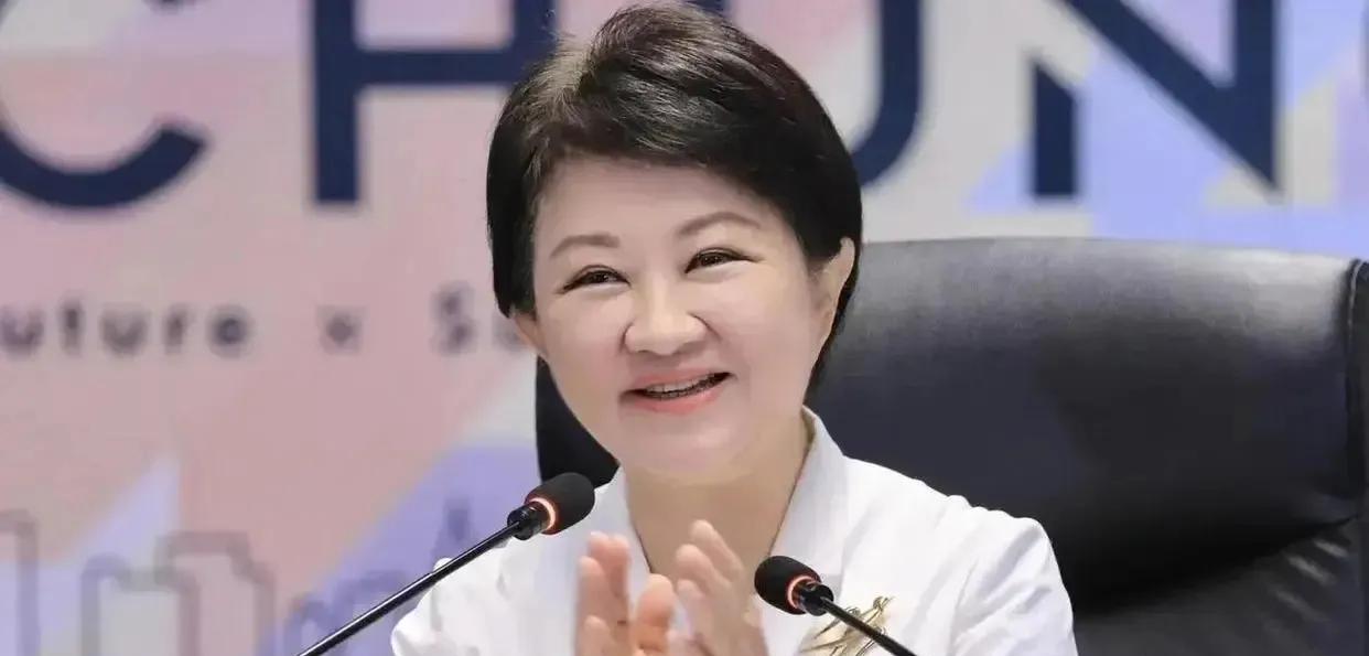 赵少康呼吁卢秀燕要勇敢的宣布参选中国国民党主席，要当一个勇于接受挑战的候选人，当