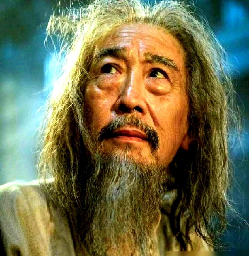 《觉醒年代》原班人马，时隔四年，又来“炸场”了。《八千里路云和月》在央八