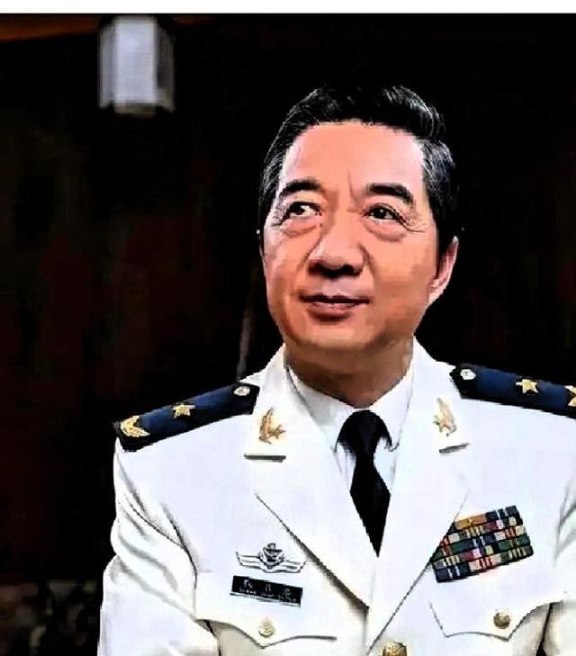 谢谢你张召忠！你真是伟大的预言家！2015年你就说过：“美国啥也不干，让东方大国