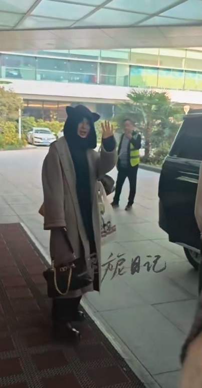 终于等到杨紫下山了杨紫今日路透杨紫今日路透，终于等到杨紫下山了呀，满分