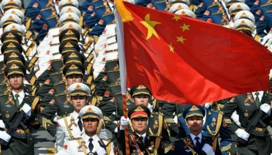 中国军费在2026年增长7%，美媒“彭博社”声称，中国军费开支的“每一次增长都应