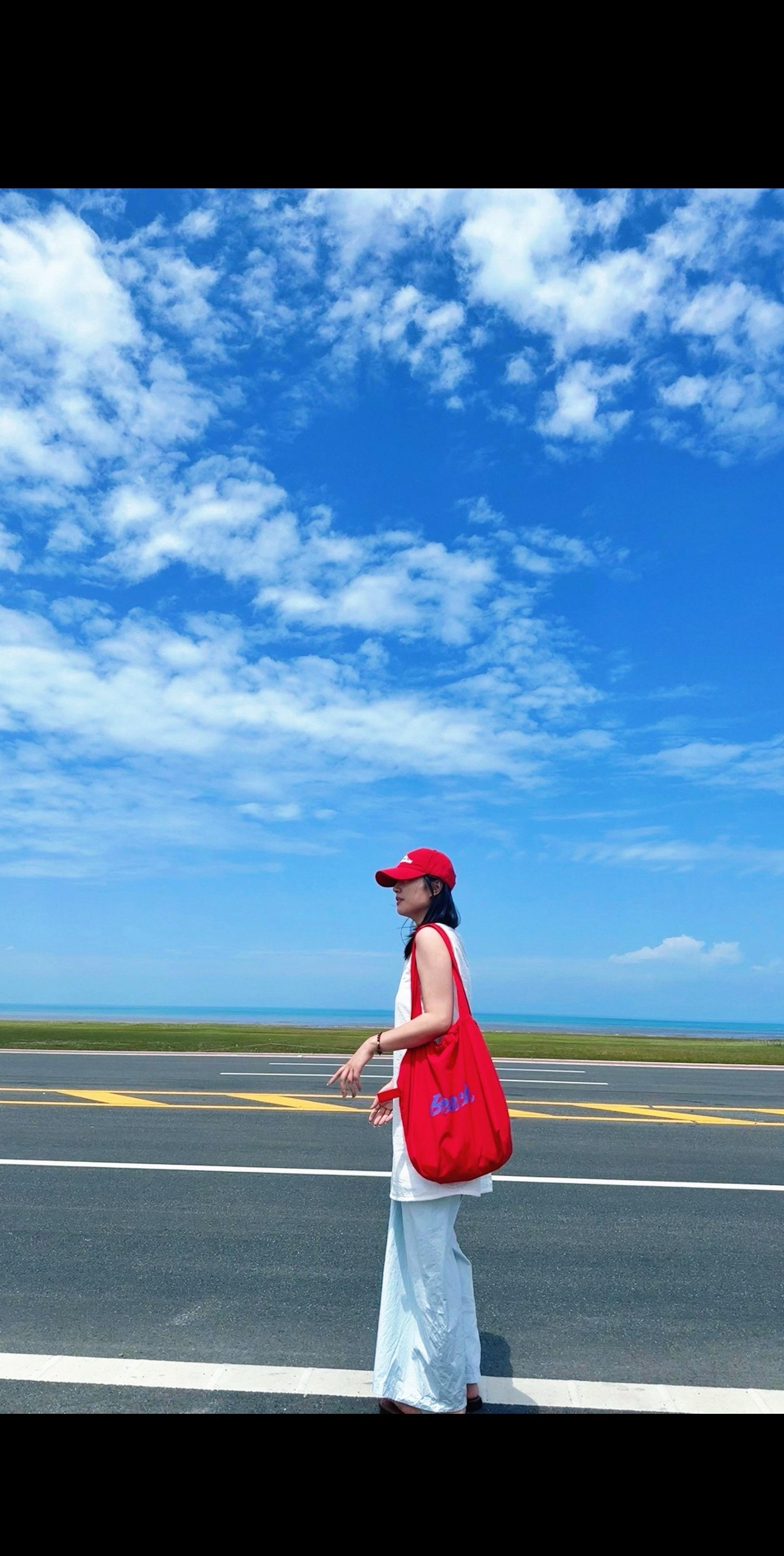 妈妈 我没有那么娇气 我只是在家爱偷懒  但在社会 大家都说  我比我...