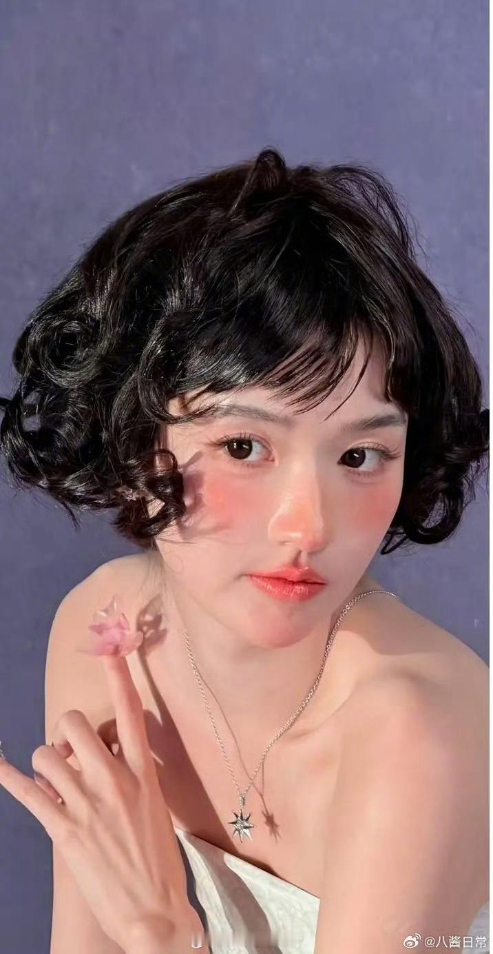 这竟然是王玉雯？