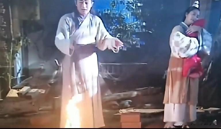 郭襄被李莫愁掳走，杨过追了过去。因为脱离了母亲的怀抱，小郭襄一直哭闹，被饿得嗷