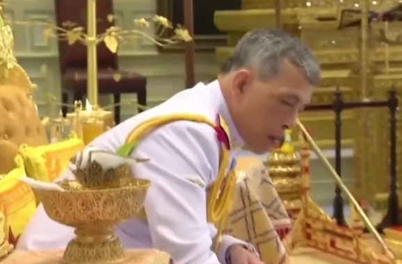 你不得不承认，泰国国王玛哈确实是有两下子的。尽管泰国国王玛哈以风流成性、后宫佳