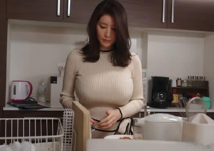 她应该很单纯吧？​​​