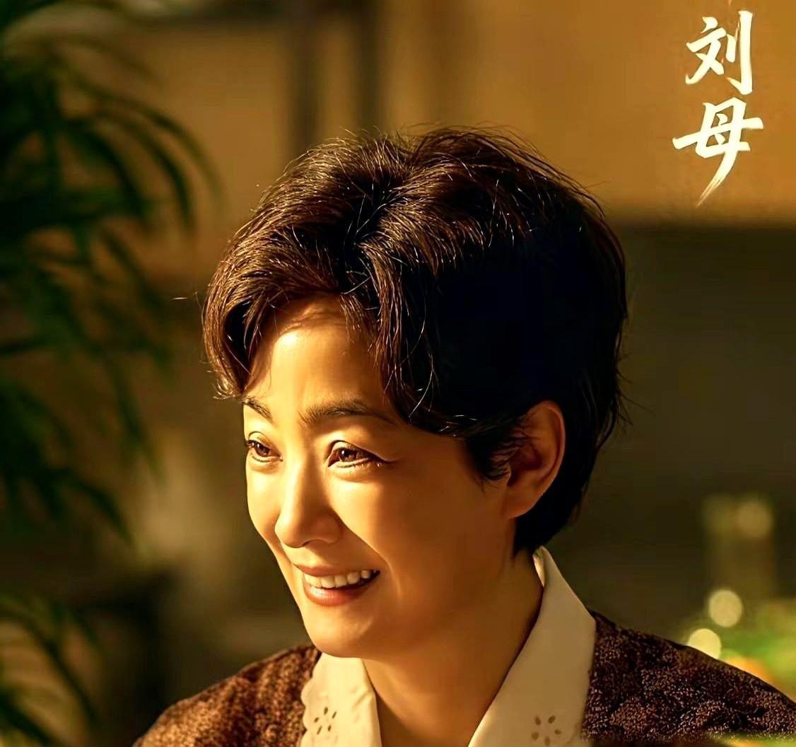收视率破4，骂声一片，张艺谋监制的新剧《主角》火得有点邪门。王海燕演的婆婆，