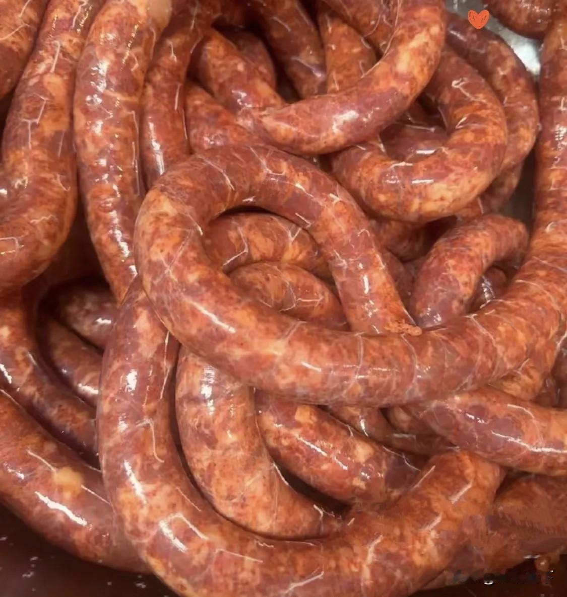 灌香肠到底需不需要洗肉？老辈人吵翻了天，看完才知道这么多年全错了！灌香肠的
