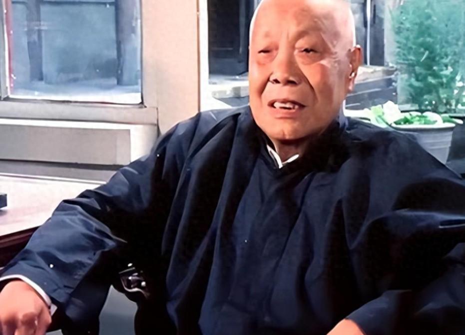 太监怎么上厕所？晚清最后一个太监孙耀庭说出了真相，听完心里很不是滋味。孙耀庭晚年