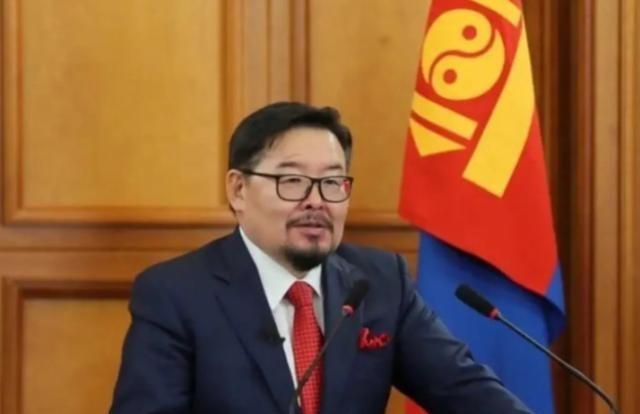 蒙古这回真是变了天！新总理刚上台，就把那些陈芝麻烂谷子的“平衡术”扔进了垃圾堆。