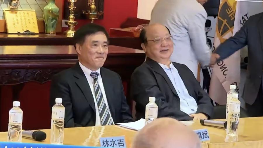 胡志强为了讨好郝龙斌，竟然说台中是郝龙斌的得票大本营。我觉得胡志强在胡说八道。