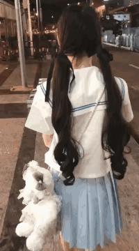 小哥哥：这下好了，一顿麻辣烫是解决不了的。