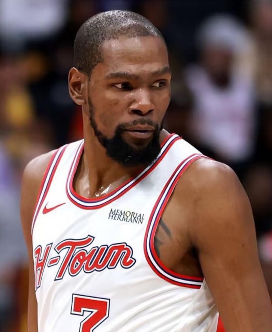 37岁的杜兰特，竟然比30岁更凶猛！最佳阵容席位已无悬念。37岁，这本该是篮