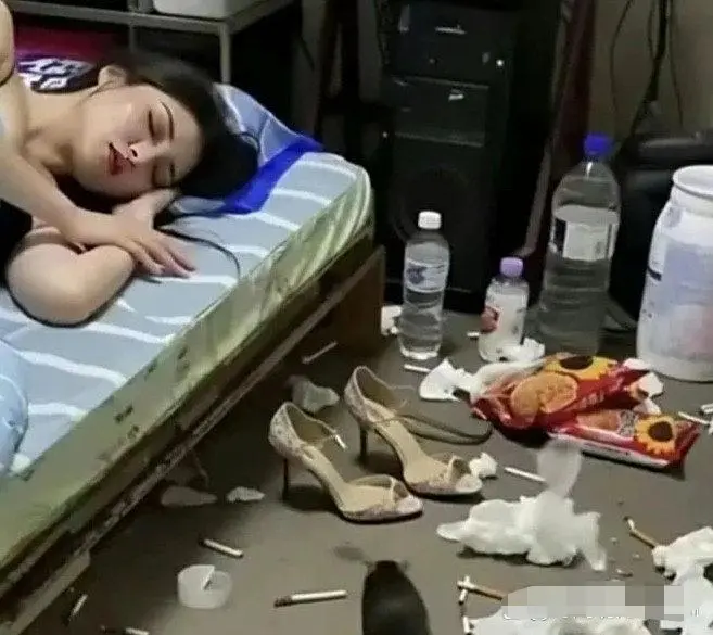 女生住的地方，真的是这样的嘛?
