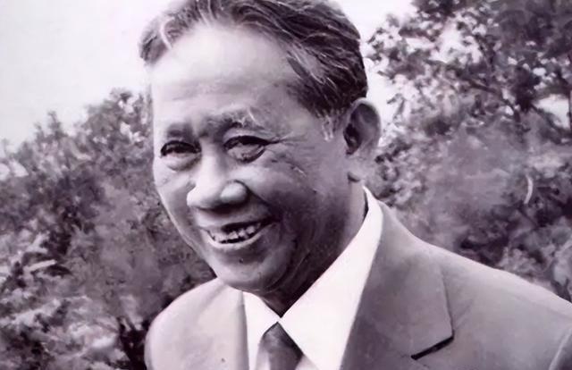 弄梅隧道激战：42军坦克强攻，越军全部战死，为何不敢炸毁隧道？嫩金山垭口，山