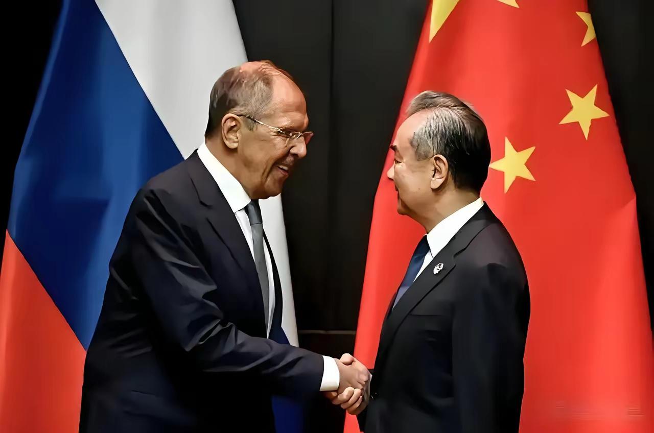 “看懂中俄关系，就看懂了世界的基本盘。”这句话绝非夸张——当下的全球格局，本质上