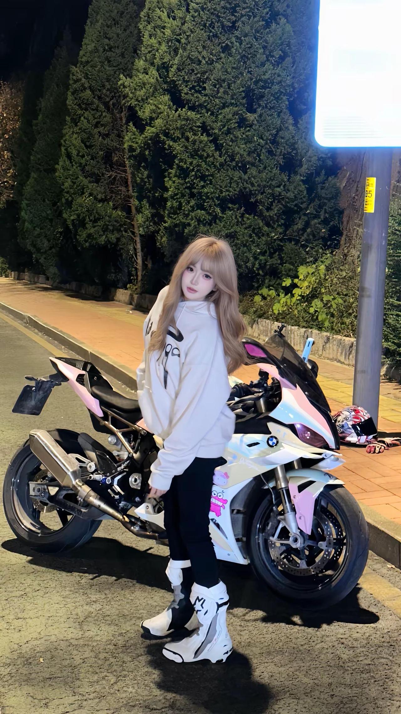 没关系像我这样的女人就是会有前仆后继的人来爱我女骑