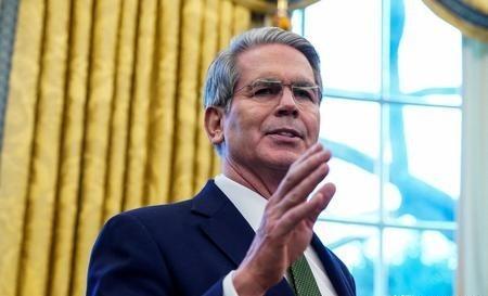 “中国不会抛售美债”，美财长刚嚣张直言，表示中国真的不敢抛售美债，便被狠狠给他上