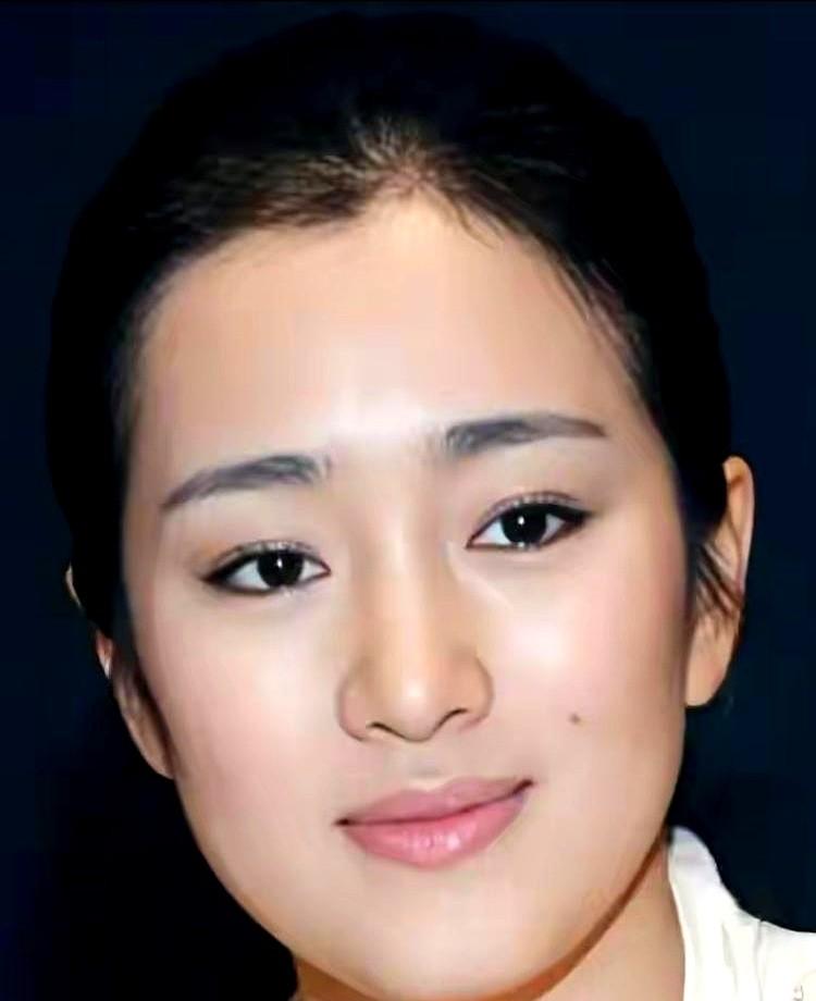 巩俐和章子怡，国际影坛上这俩姐妹花，真有点意思！核心点是啥？她们都“吃苦”了