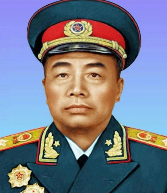斯大林问彭总：听说你们在朝鲜杀过俘虏？彭总一字不说却赢得尊重。1952年，周恩来
