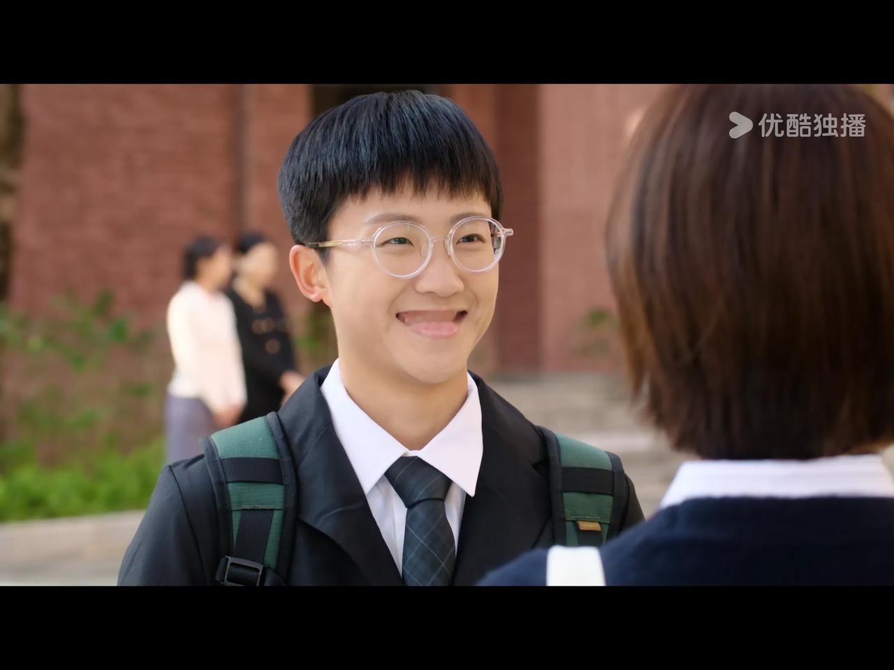 TVB，佘诗曼，新剧《正义女神》把镜对准了少年犯的故事，第一个案件是一个“纯坏”