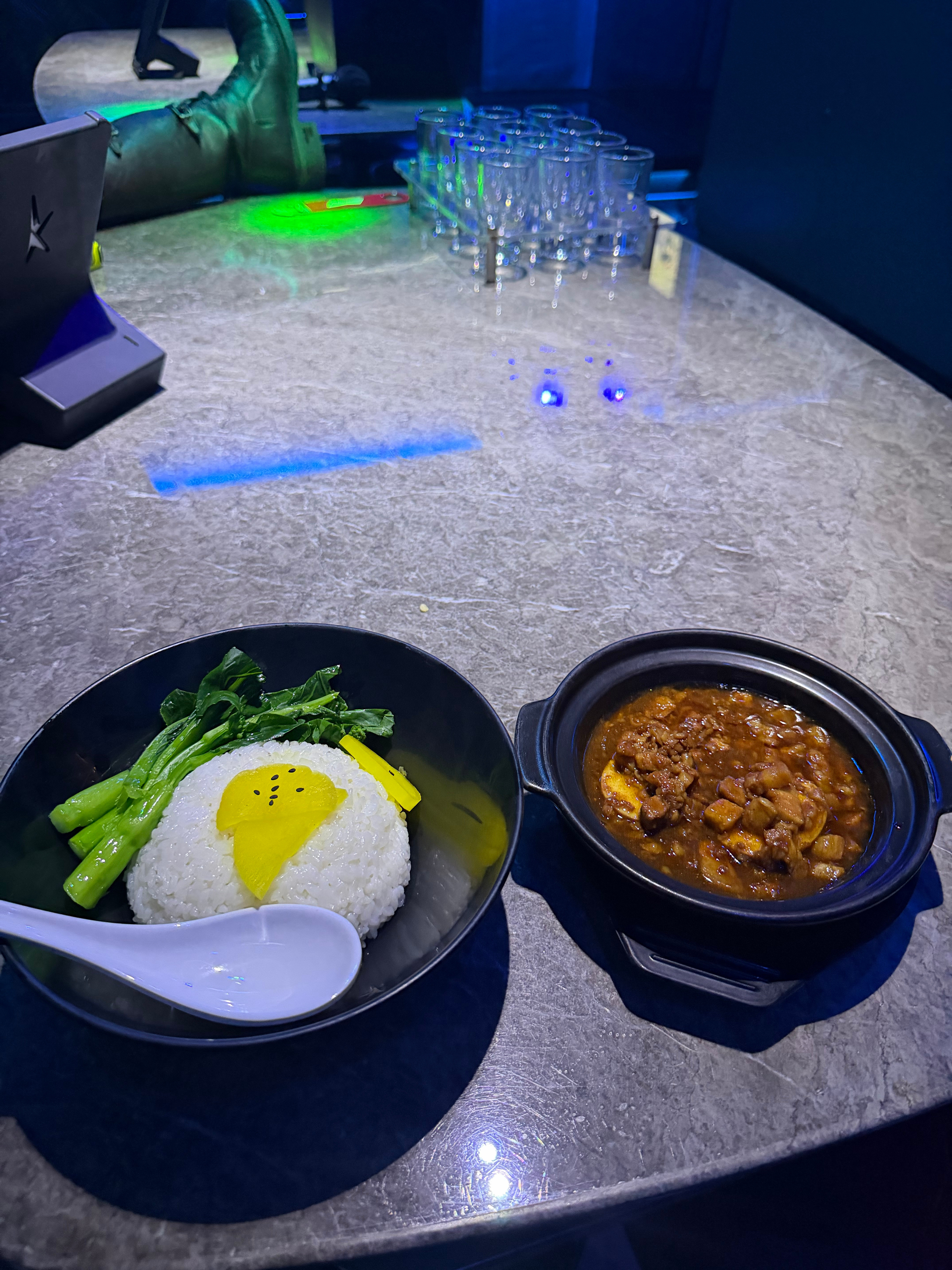 谁懂纯k卤肉饭超绝好吧？