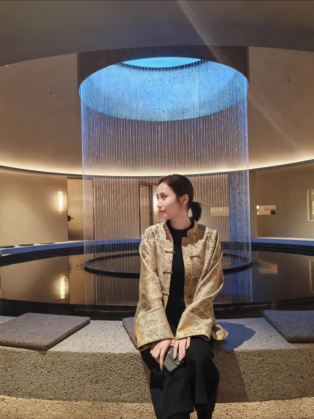 什么是知性女人的魅力?她们说话很有分寸，知道什么该说什么不该说。