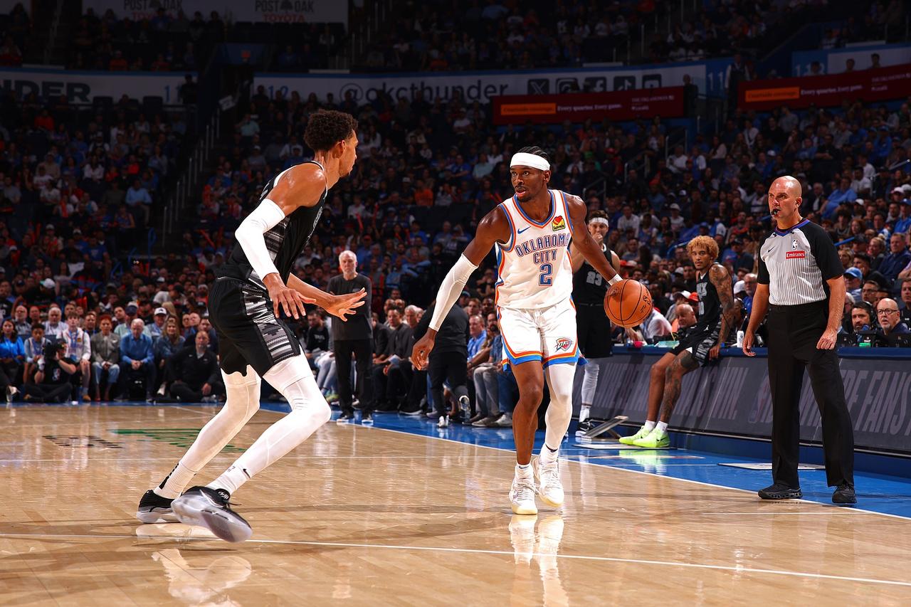 NBA新赛季首个“周最佳”该选谁：文班亚马：场均33.3分13.3篮板2.3助