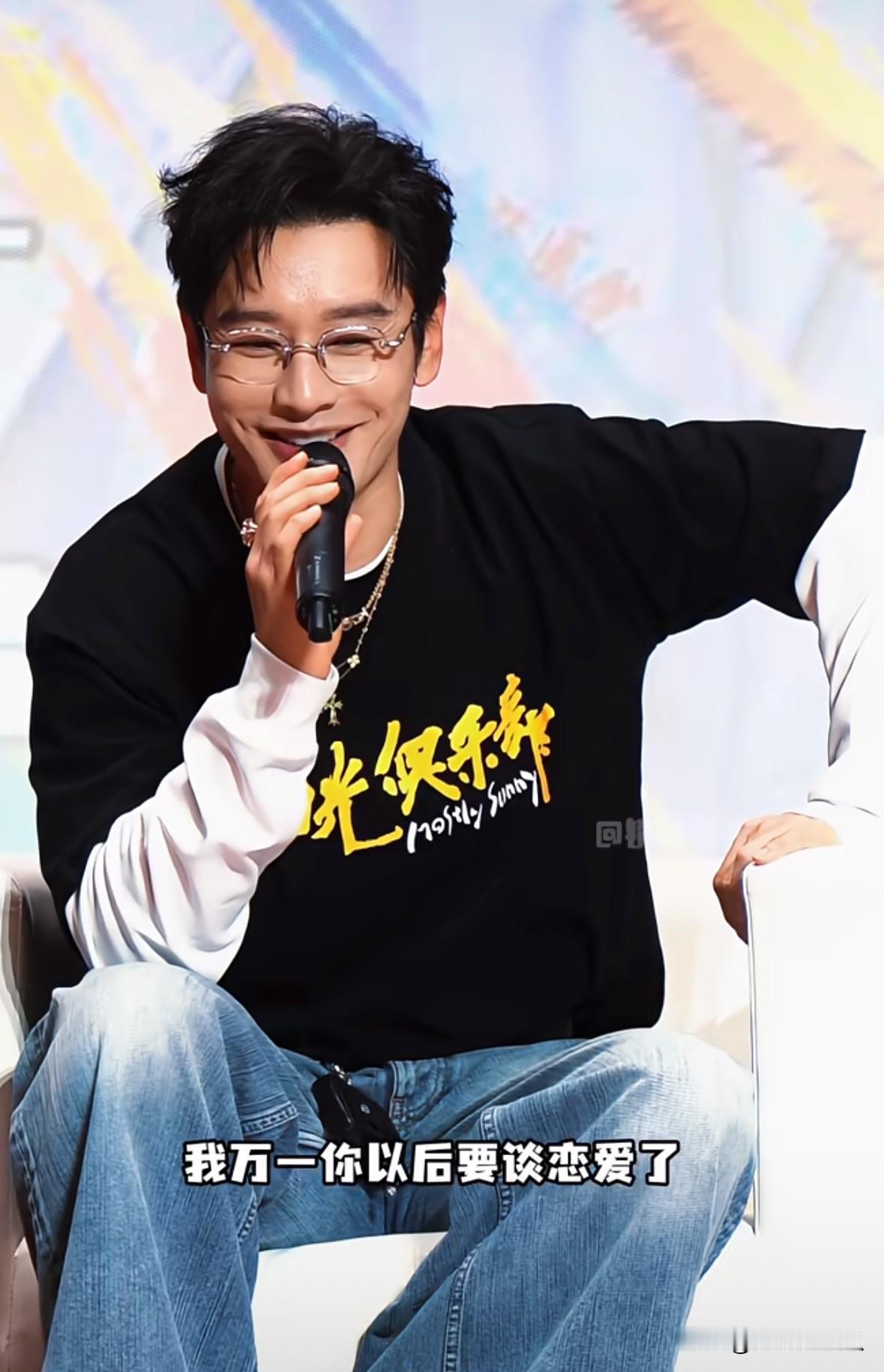 今天最气的人应该是ab吧黄晓明的做法太让她心寒了离婚后，杨颖工作减少，时常