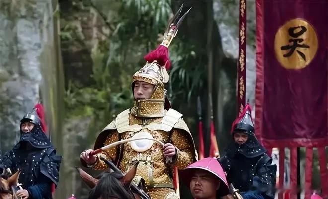吴三桂真是缺乏远见，在云南待了那么久，手握十多万精兵，这时候如果南下东南亚，攻下