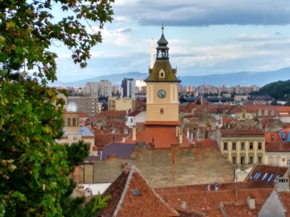 是的，我去荷兰旅游，去纪念品商店想买一件纪念品，我拿出一张500欧币，结果被店家