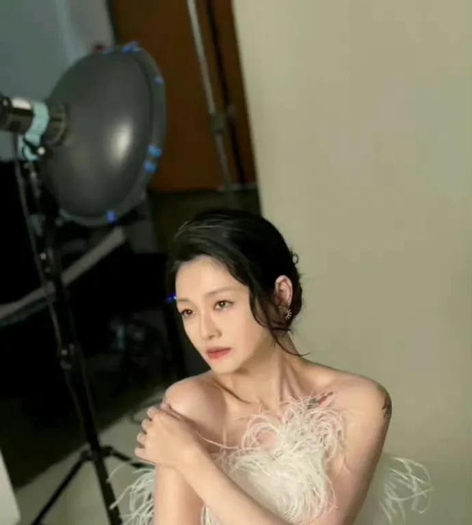 那一年大s是准备复出的，她安顿好了两个孩子，让自己身材和皮肤都尽量恢复如初，