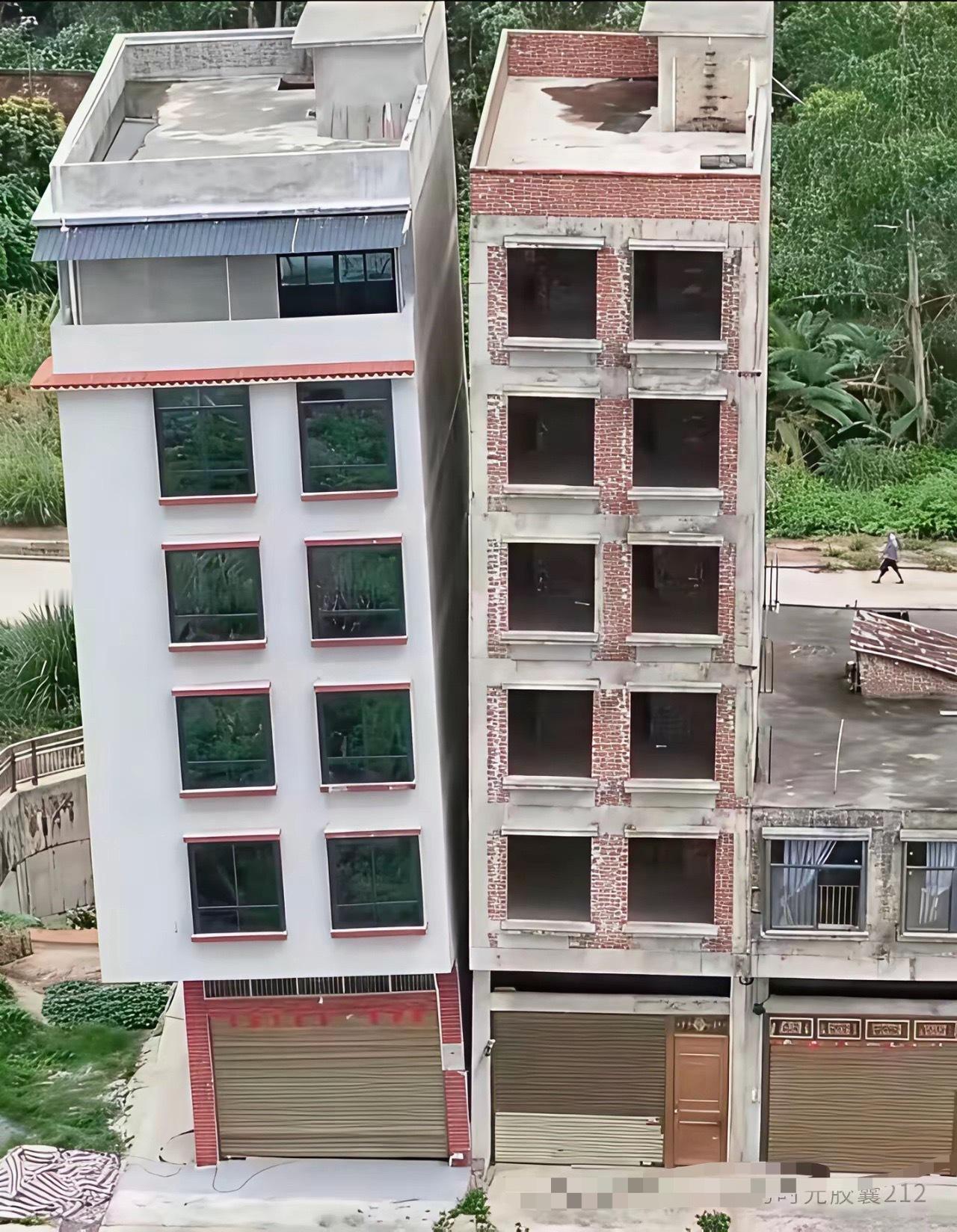 这两套房子，究竟是哪套歪了？