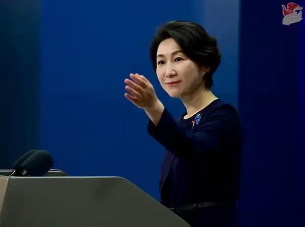 记者会，法新社记者抛给中国外交部发言人毛宁一个问题，怎么看待中国海警船在铁线礁附