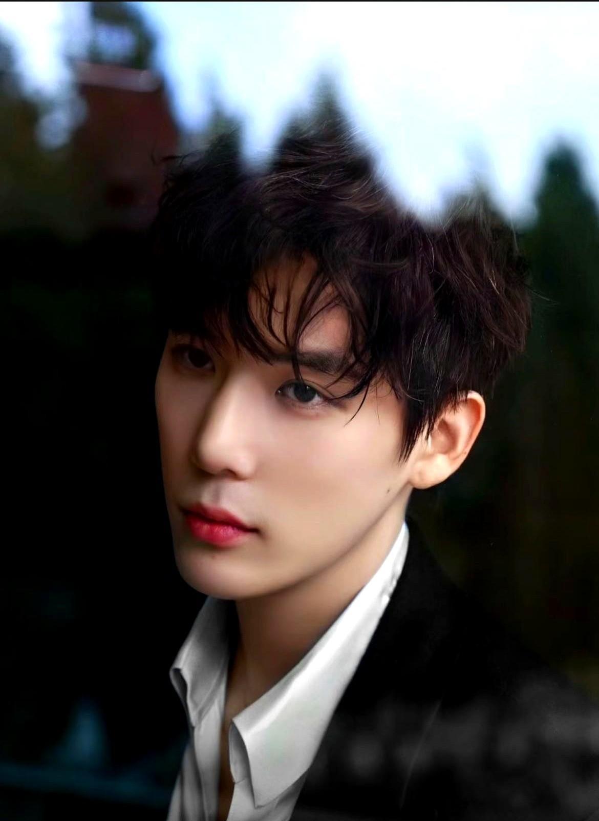 谁说“标签”贴上了就撕不掉？看看王安宇的行程，比谁都要满。去年底，团队刚否认