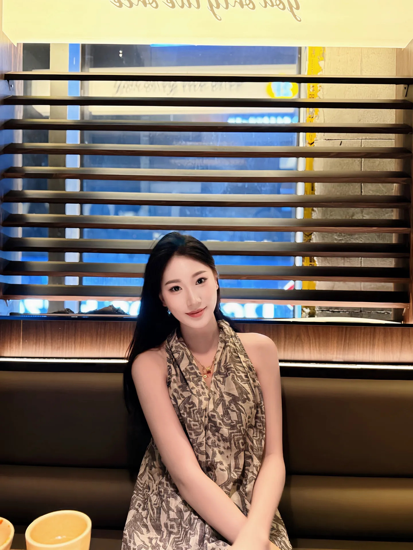 美食和氛围感都拉满了，谁能拒绝和我一起吃这顿？