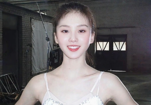 北舞时期的刘诗诗就是一只行走的小天鹅​​​