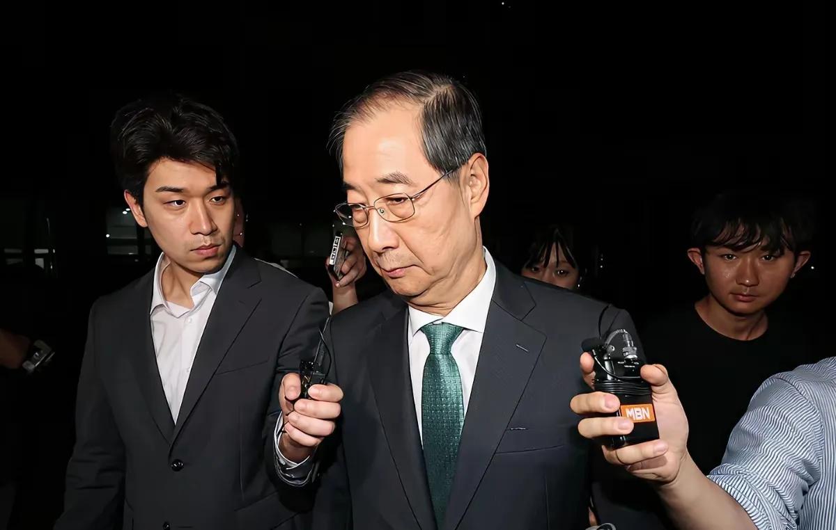 韩国特检组曝光了韩德洙参与内乱戎严事件真相，让全世界为此而震惊，他声称八个月之后