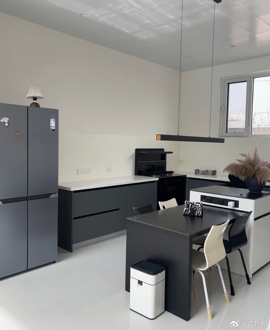 农村自建房这么便宜吗？主体+围墙（240平）+装修一共40万！看了一眼主页，博主