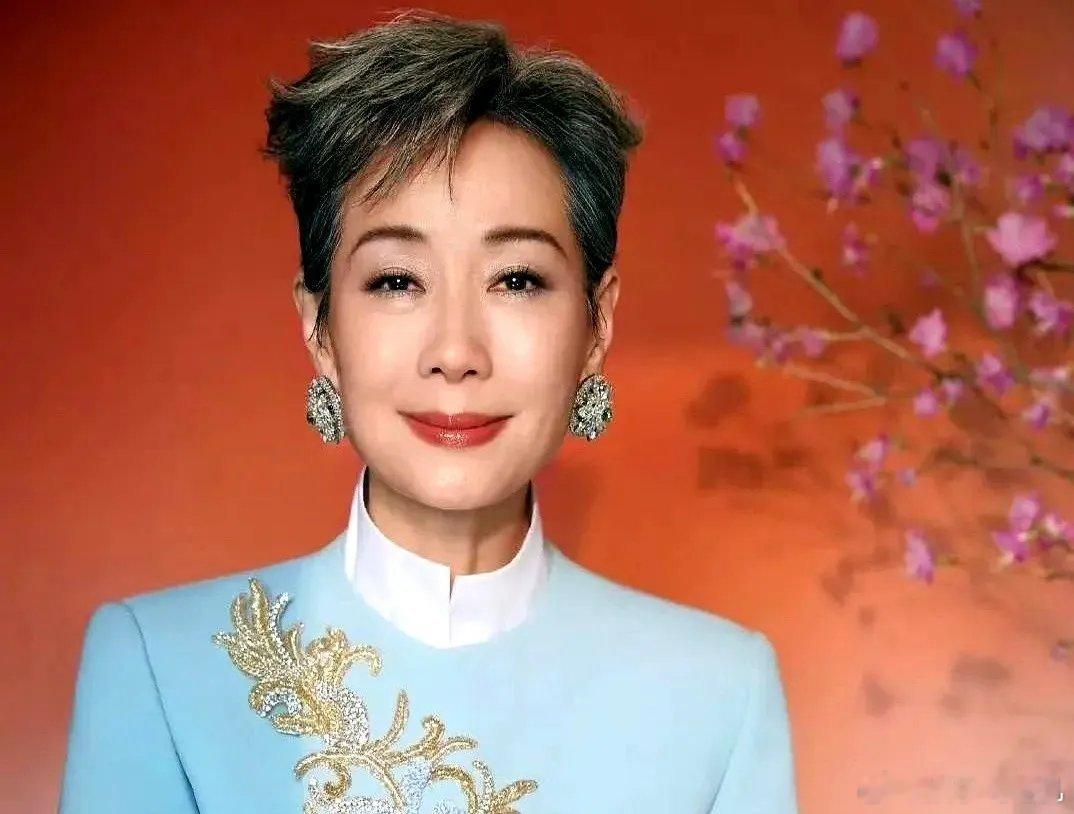 叶童陪跑《乘风2025》冠军吴宣仪与Xleader的王珞丹…不过话说回来，吴宣