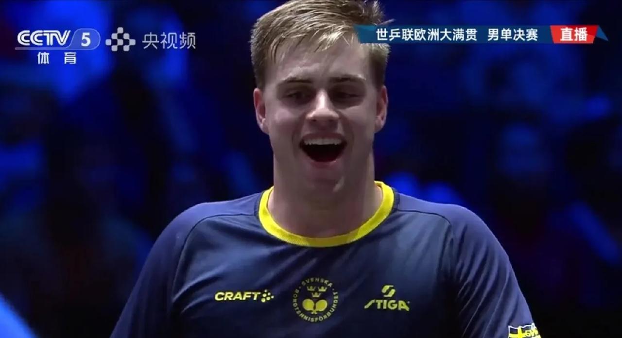 莫雷加德哪都好，人长得英俊潇洒，身材高大标准，五官端正，可能是年龄小的缘故，不胡